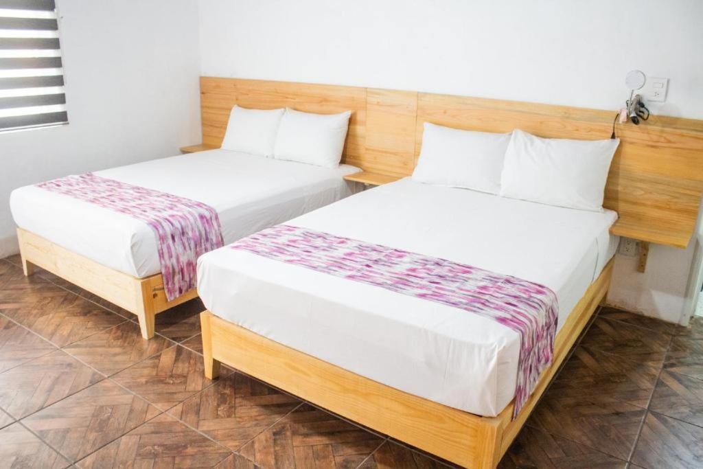Casa Gubidxa - Queen Room With Two Queen Beds