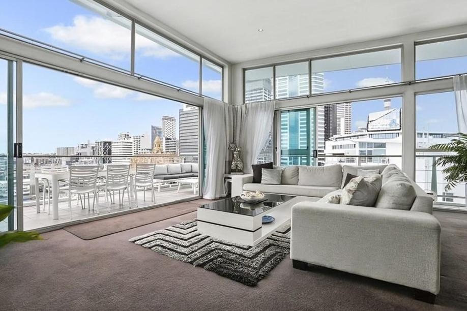 Image showcasing Sunbathed Penthouse With Spectacular Harbour Views, Auckland (updated ...