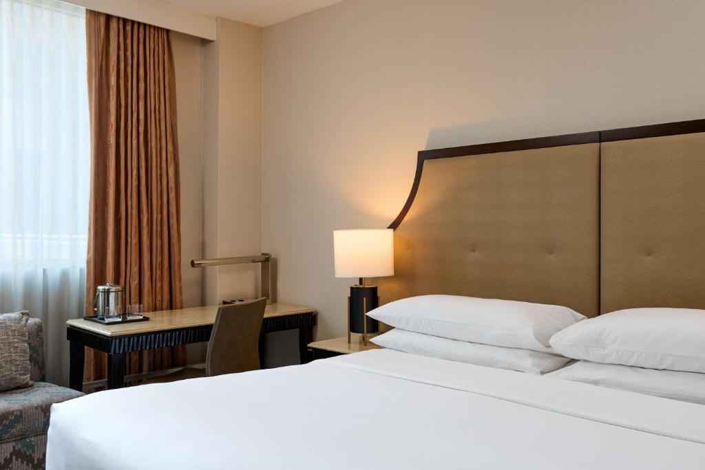 Sheraton Brooklyn New York - King Room With Balcony