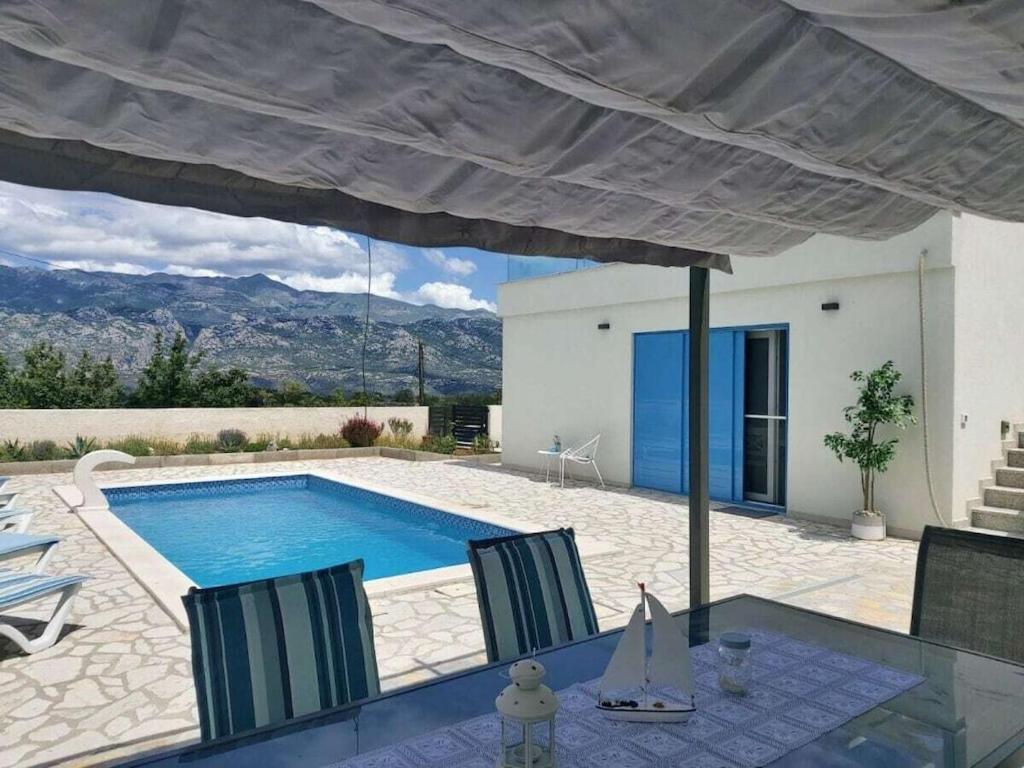 Anna Comfortable Holiday Residence