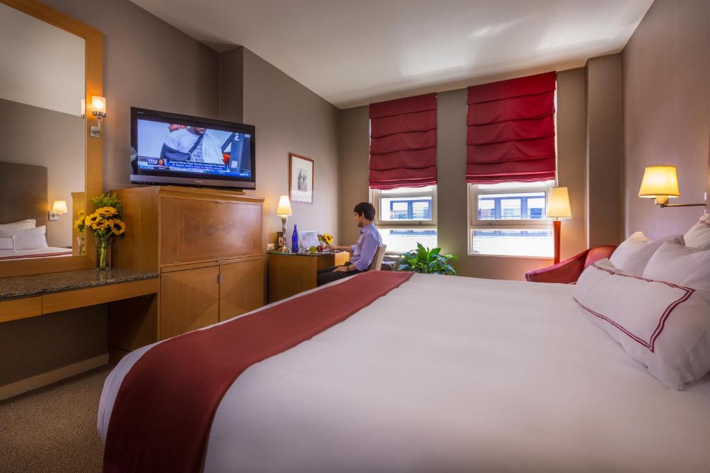 Hotel Giraffe by Library Hotel Collection, New York – Updated 2023 Prices