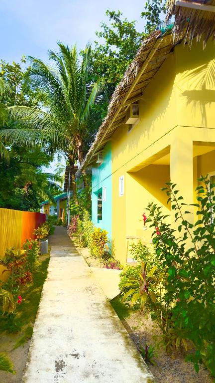 Giardino di In Dai Aquasports and Beach Resort