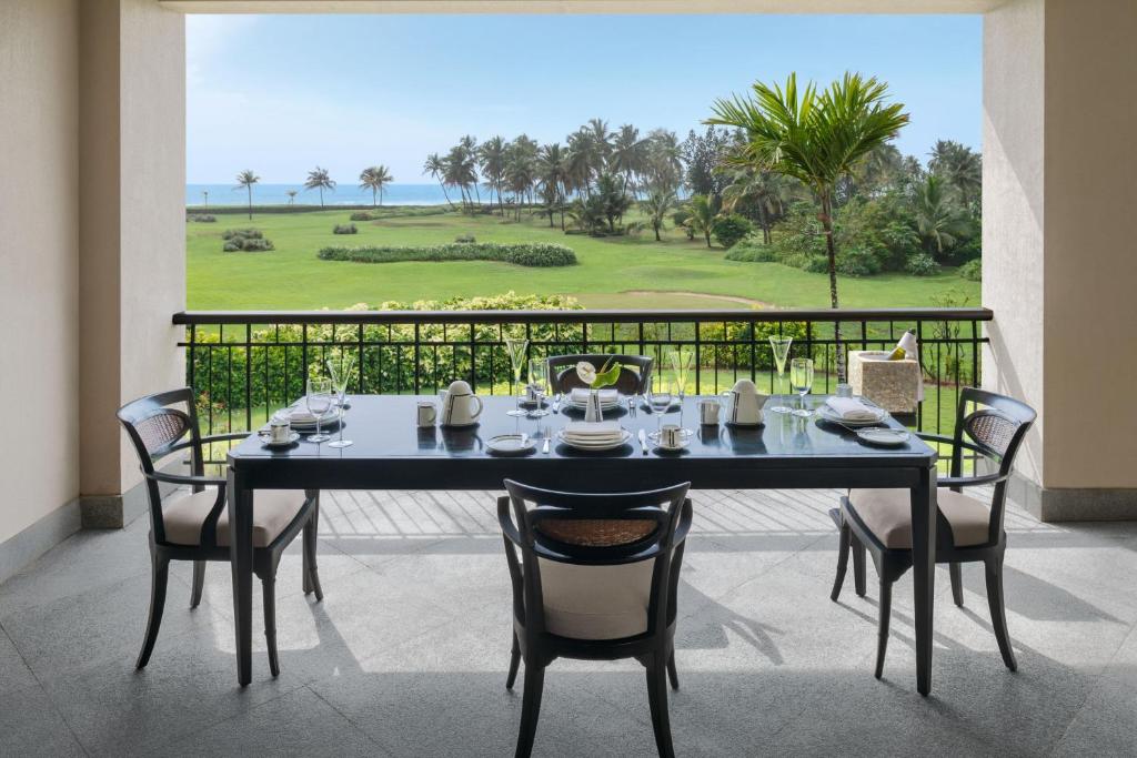 Balkón nebo terasa v ubytování The St. Regis Goa Resort