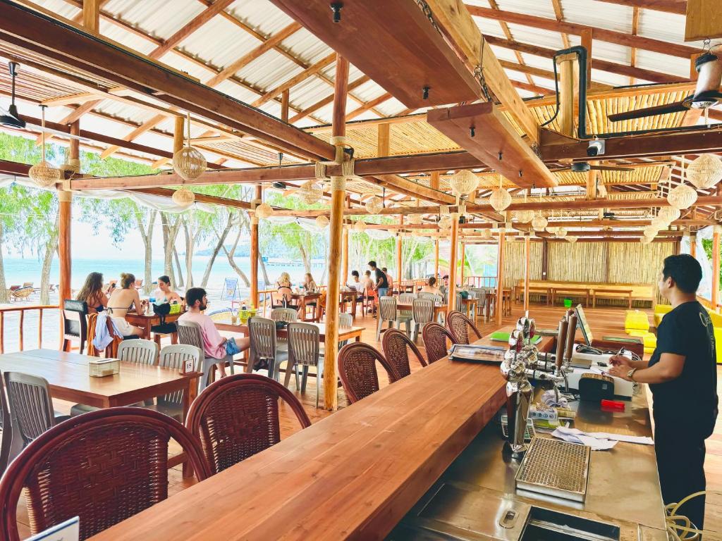 Restaurace v ubytování Onederz Koh Rong