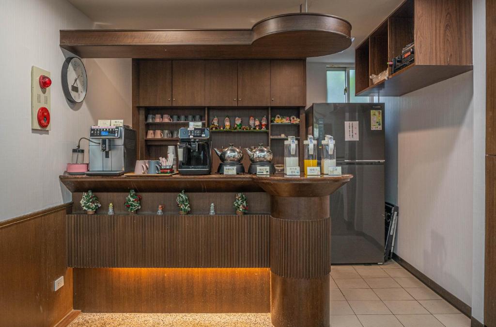 Kuchyň nebo kuchyňský kout v ubytování Regale Motel