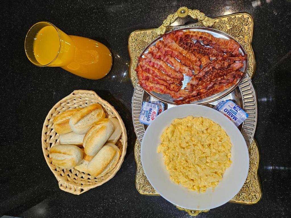 Jídlo v aparthotelu nebo okolí