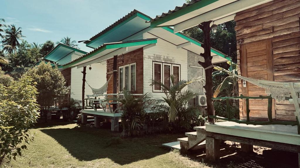 Zahrada ubytování Suan Maprao Ko Kut Resort