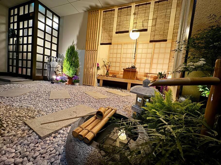 6 minutes to Namba facility on the 2nd floor
