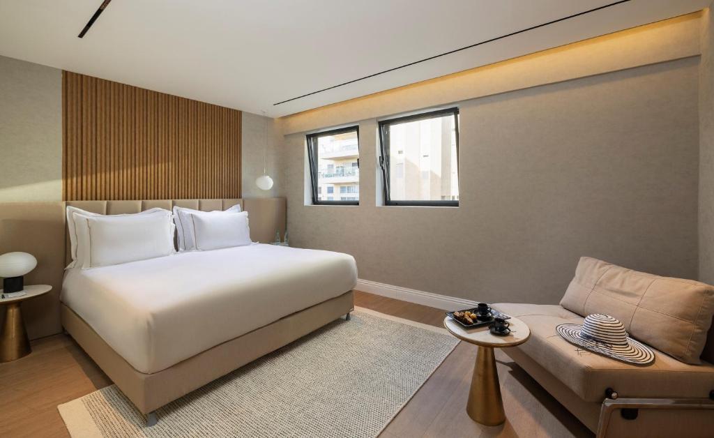 Beachfront Seanergy Boutique & Spa Hotel - Deluxe Double Or Twin Room With City View