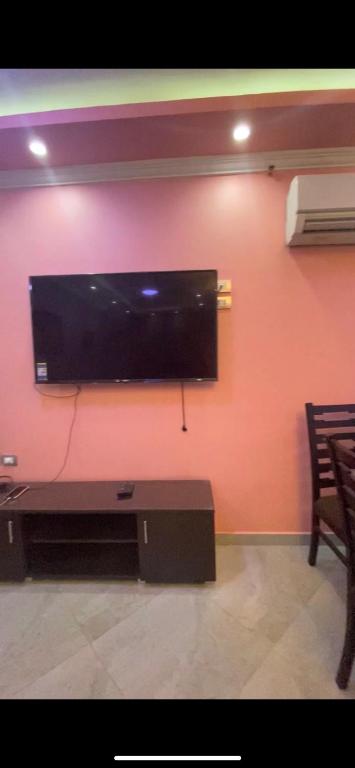 TV a/nebo společenská místnost v ubytování aswan view 3 bedrooms