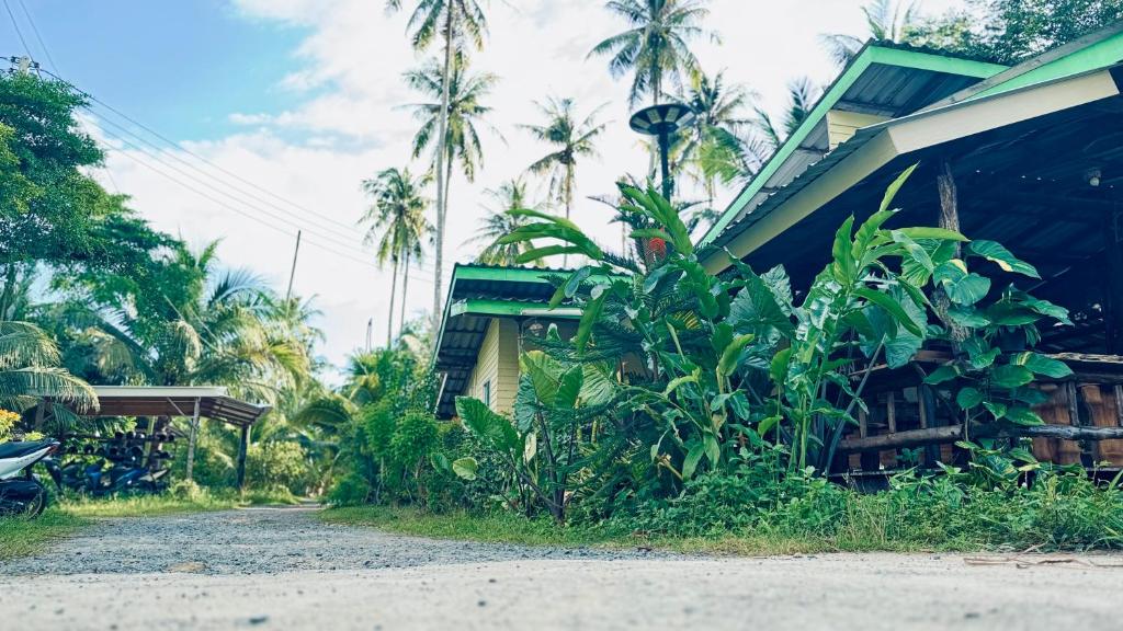 Zahrada ubytování Suan Maprao Ko Kut Resort