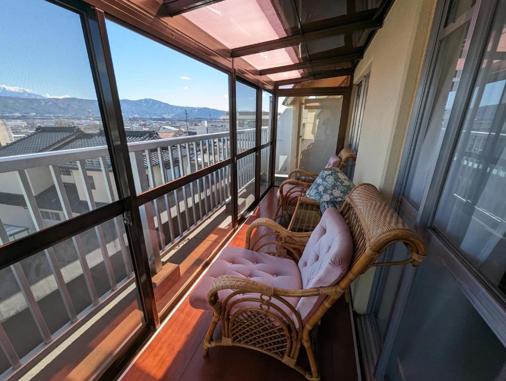 Nespecifikovaný výhled na hory nebo výhled na hory při pohledu z hotelu