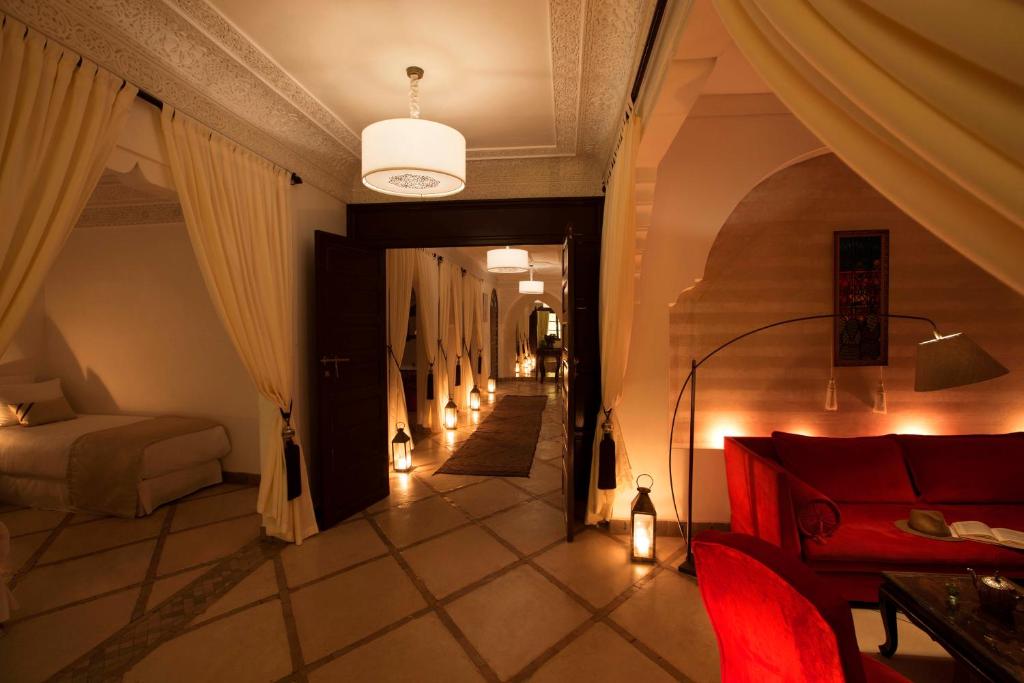 Ein Sitzbereich in der Unterkunft Riad Dar Alfarah