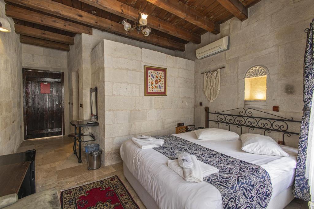 Century Cave Hotel - 1