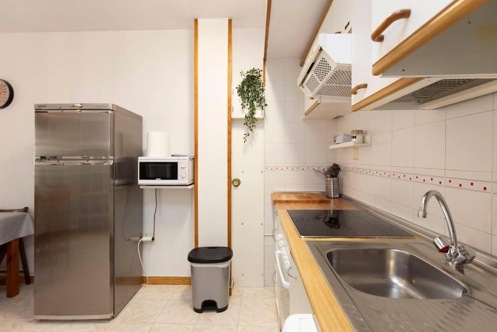 Kuchyň nebo kuchyňský kout v ubytování Treparriscos Home Biescas