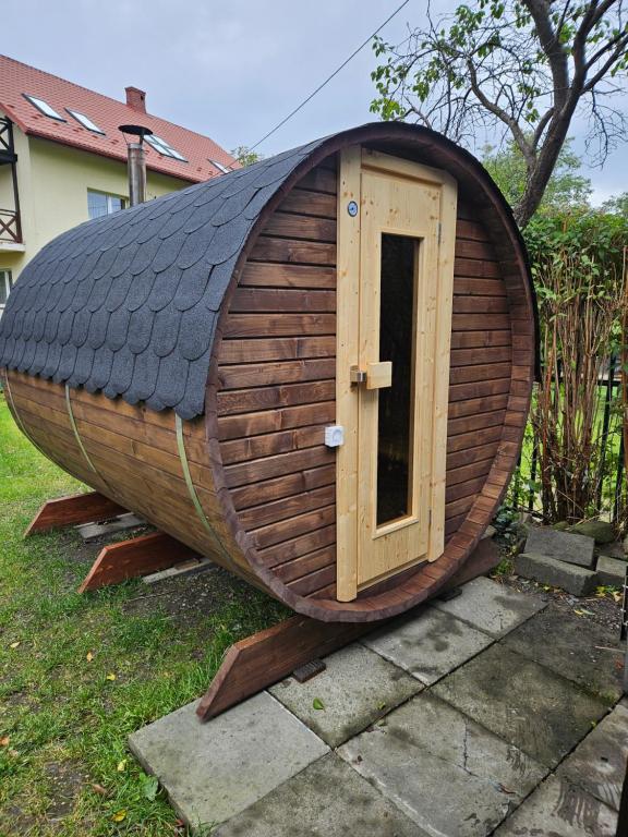 Budova, v ktorej sa apartmán nachádza