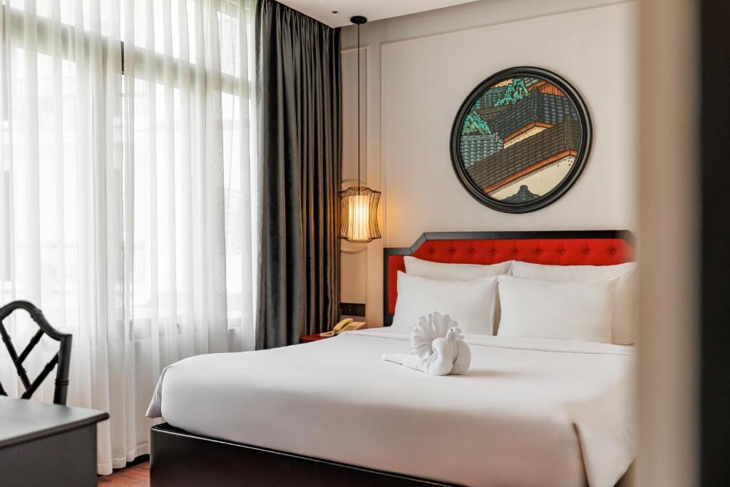 Suite with Balcony - Daily Aroma Massage Inclusive For 2 pax