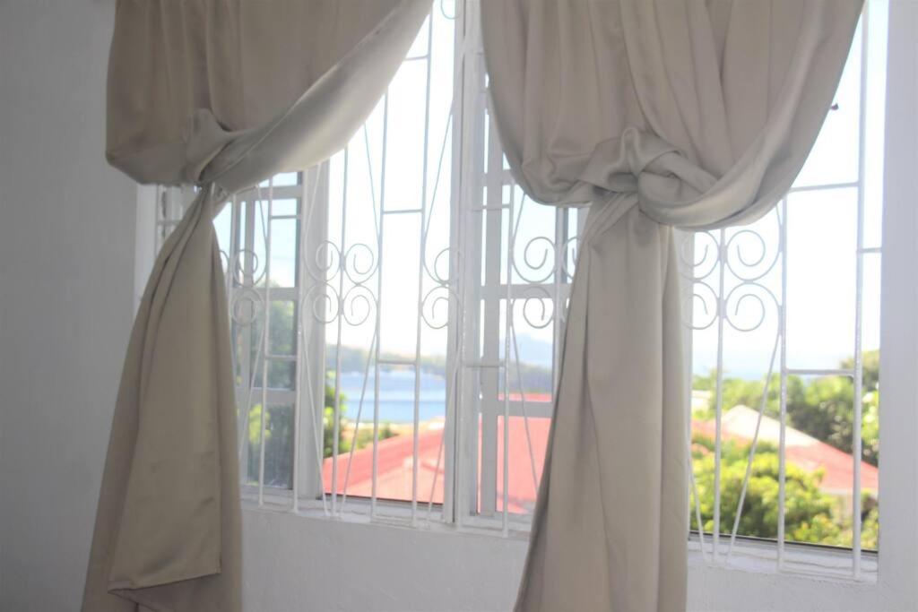 Gambar di galeri bagi LADVILLE Apartment near Kingstown #2 di Kingstown