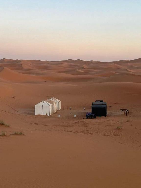 Příroda nedaleko luxury tent