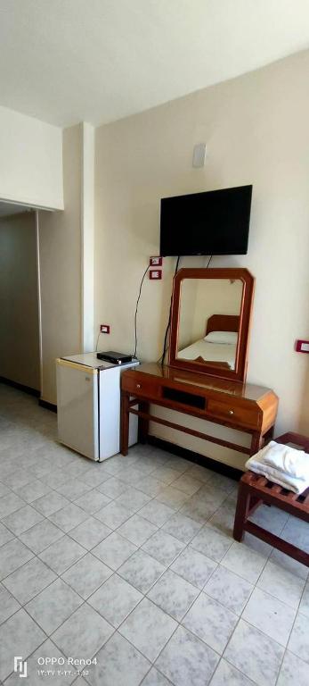 TV a/nebo společenská místnost v ubytování Sara Hotel Aswan