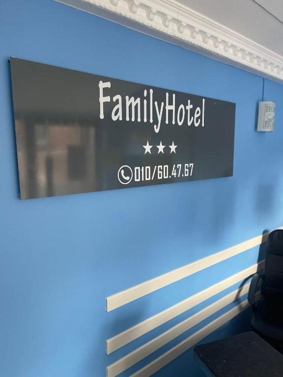 Majutusasutuses Family Hôtel olev sertifikaat, autasu, silt või muu dokument