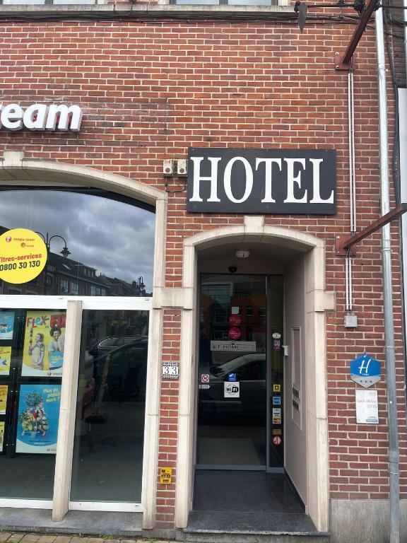 Majutusasutuses Family Hôtel olev sertifikaat, autasu, silt või muu dokument