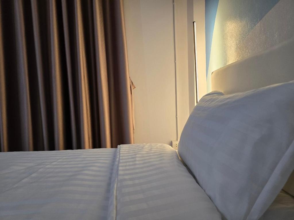 SRINN Hotel Pattaya Klang - Resim 33