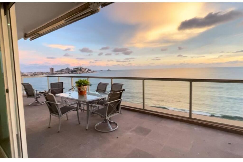 Ultimate Luxury - Ocean Front Penthouse, Mazatlán (updated prices 2026)