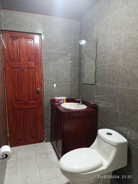 Kupatilo u objektu Hostal De Molen