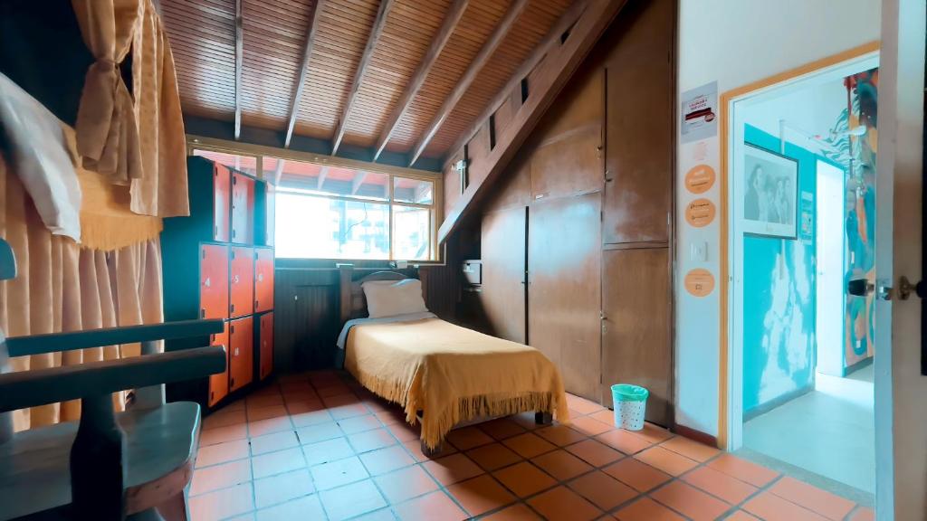 Postel nebo postele na pokoji v ubytování 82Hostel
