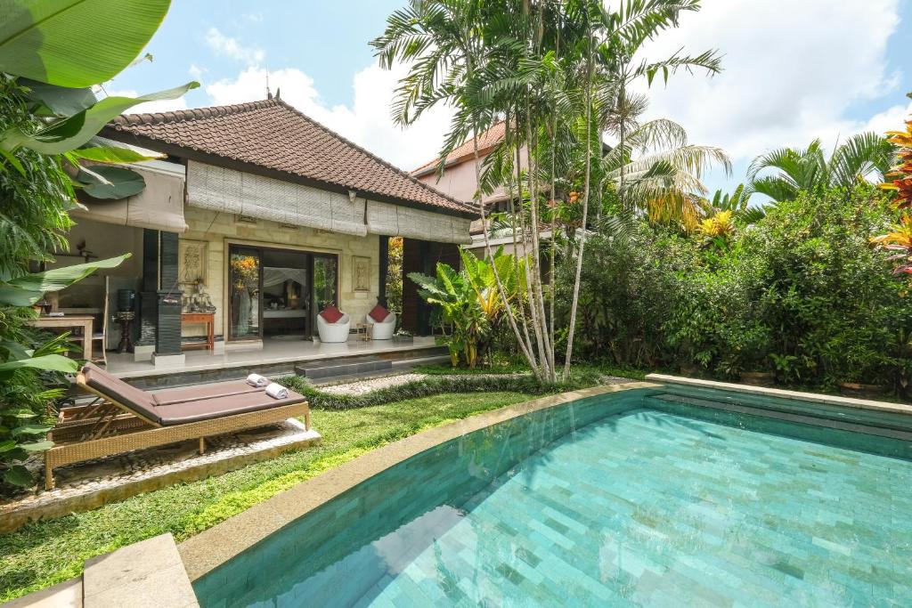 Bazén v ubytovaní Villa Tirtha Amertha Ubud alebo v jeho blízkosti