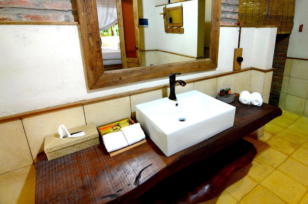 Postel nebo postele na pokoji v ubytování Desa Alamanis Resort Villa