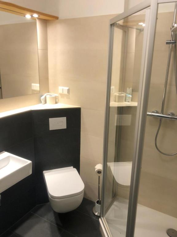 Waldhotel am See Berlin-Schmöckwitz - Tweepersoonskamer Met Uitzicht Op Het Meer
