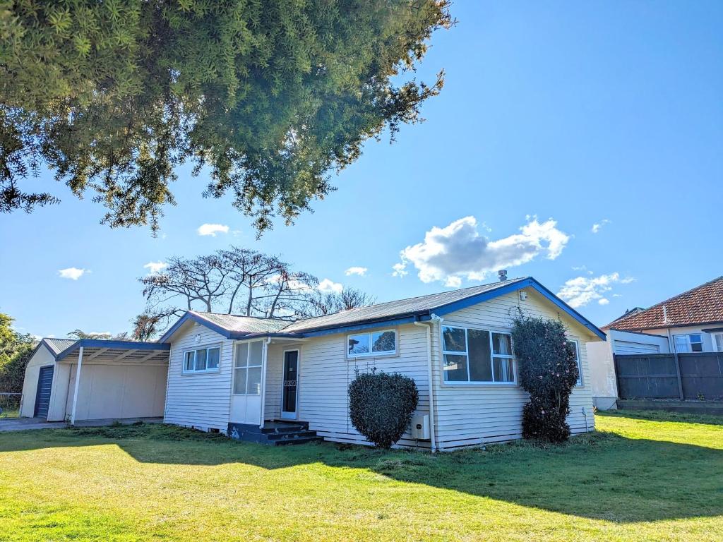 Dream home in central of Rotorua with spa pool - Resim 25