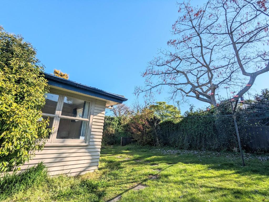 Dream home in central of Rotorua with spa pool - Resim 32