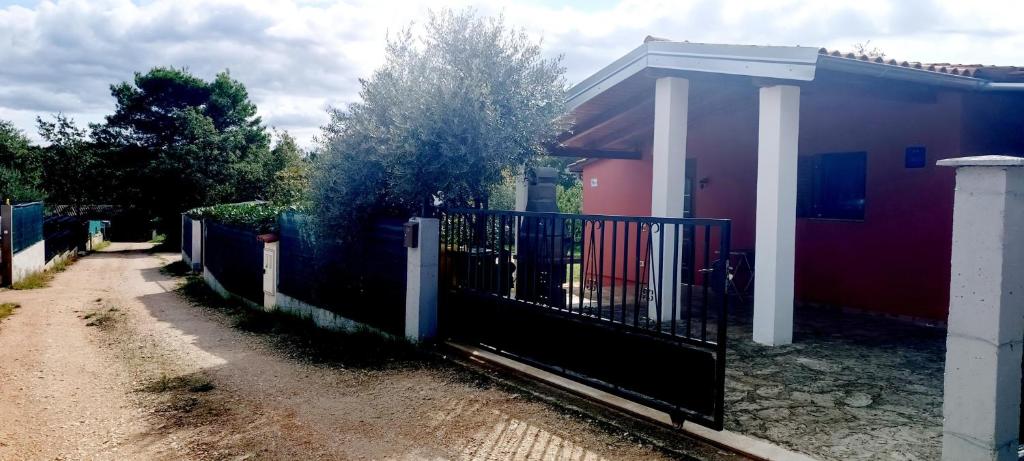 Budynek, w którym mieści się apartament