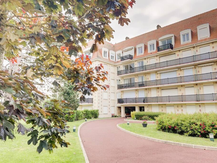 Photo de la galerie de l'établissement Deauville Triangle d'Or Proche Mer & Casino Aux Clefs des Sacres, à Deauville