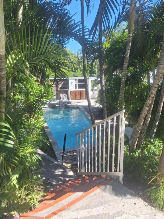 Piscina di Résidence Cases Mabouya o nelle vicinanze