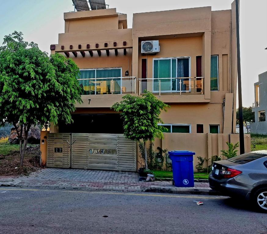 Haven Lodge Islamabad by Haven Holiday Homes - 3BR Entire Portion for Family Stay