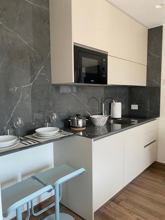 Kuchyň nebo kuchyňský kout v ubytování RoSea B&B Formia