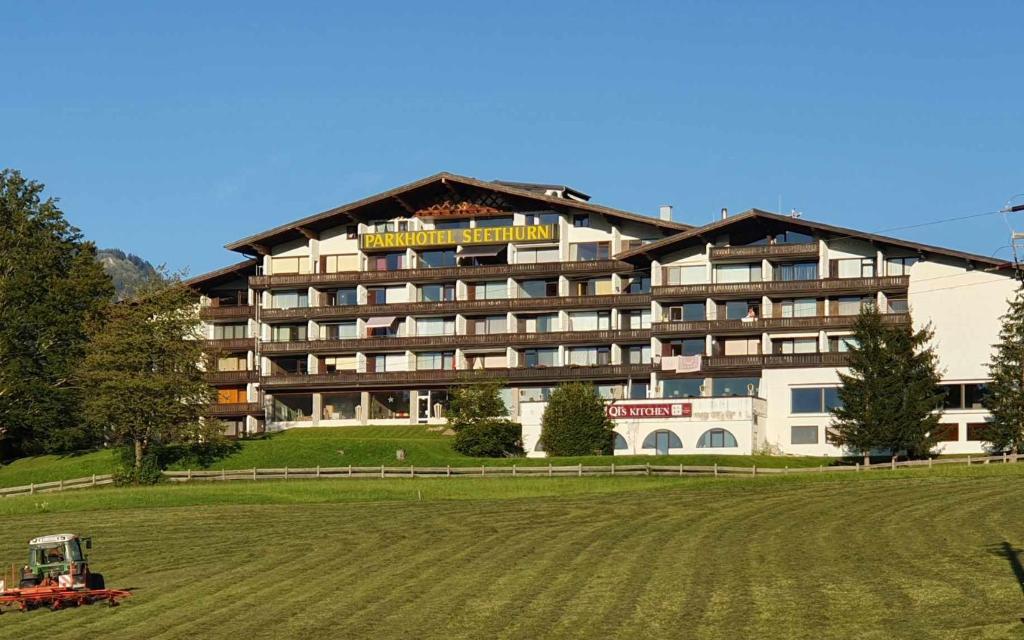Budova, kde se aparthotel nachází