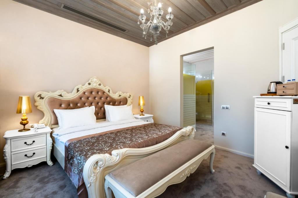 Elegance East Hotel - ファミリースイート