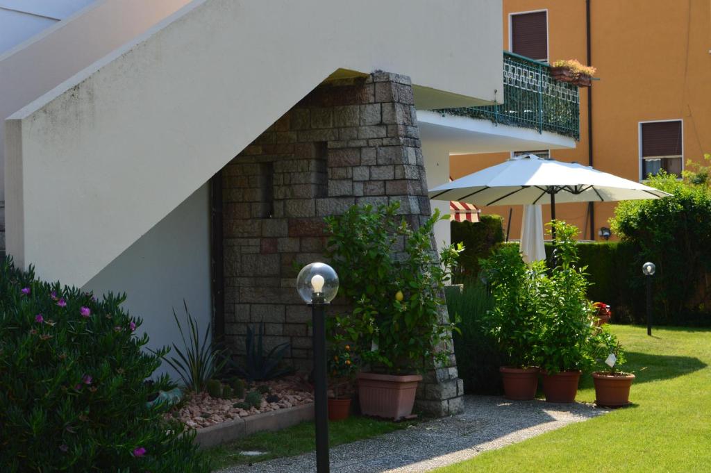 Zahrada ubytování Il Sole e la Luna B&B in Garda