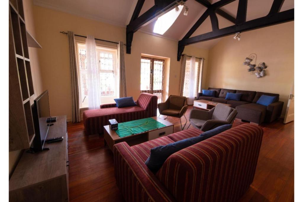 Posezení v ubytování Kongoni House
