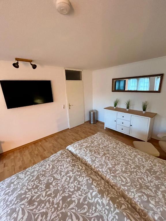 cozy apartment free parking AC - One-Bedroom Apartment