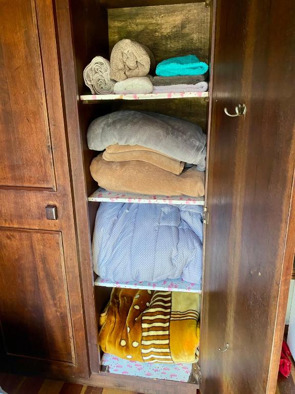 Fotografie z fotogalerie ubytování Suite 391 - Quarto privativo em casa v destinaci Canela