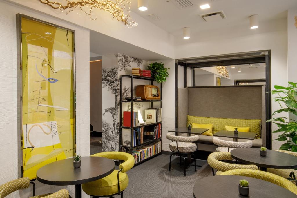 Coronari Palace - Resim 45