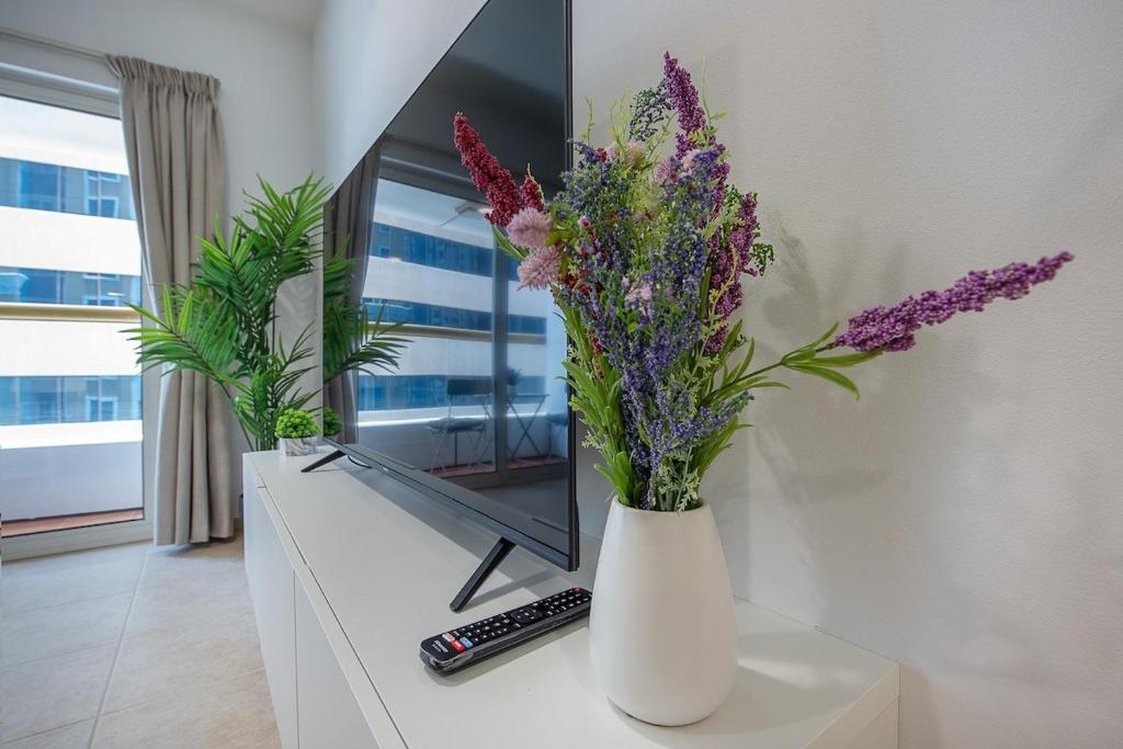 Fotografie z fotogalerie ubytování Spacious 1-Bedroom at Elite Tower in Dubai Marina, Near to to Beach v Dubaji
