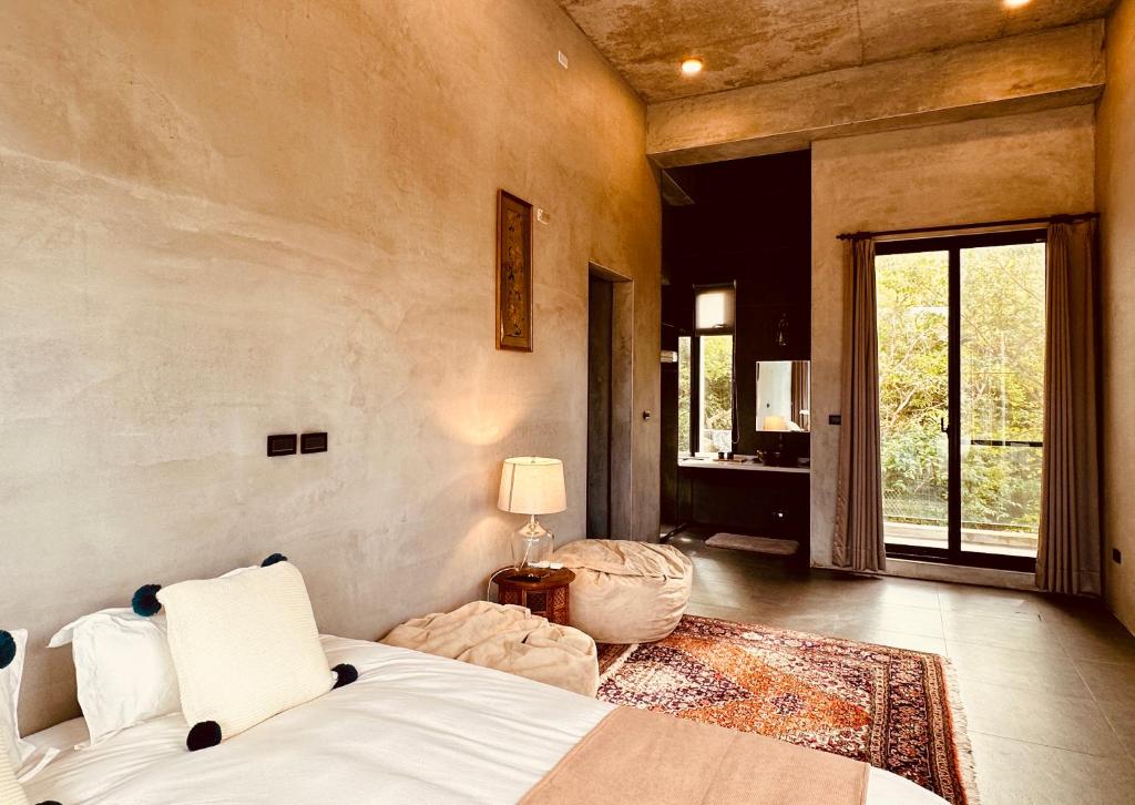 Zephyr Homestay - Deluxe Doppelzimmer Mit Balkon Und Meerblick