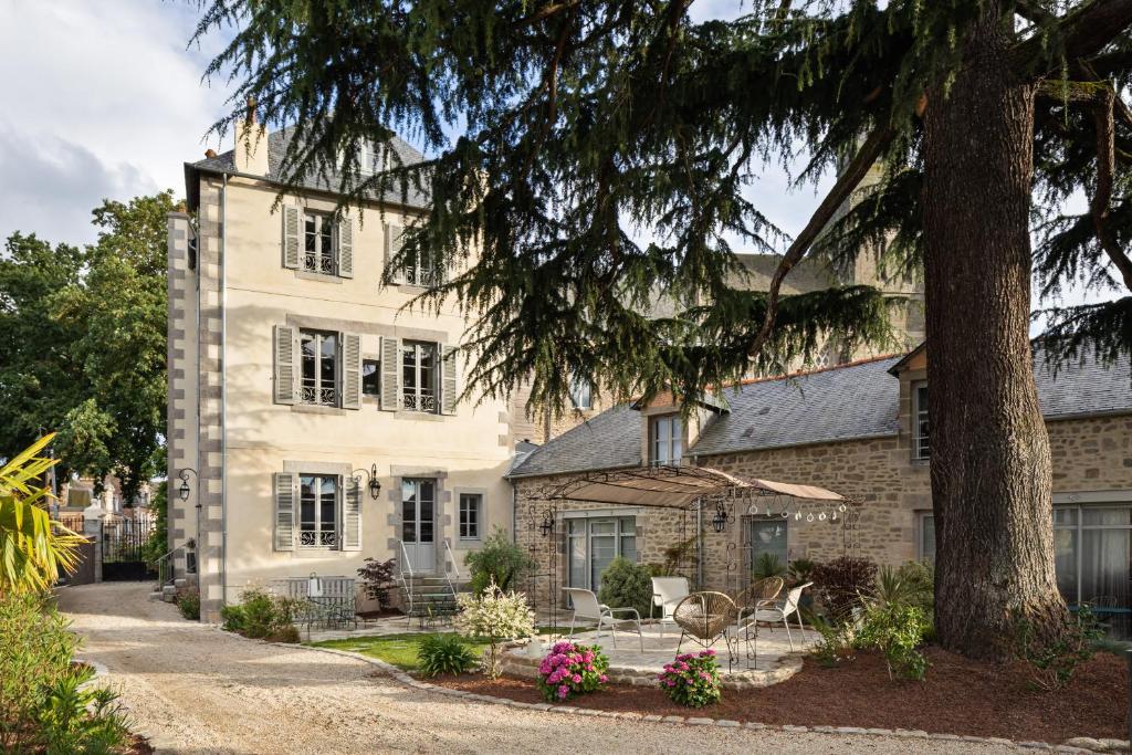 Zahrada ubytování Clos du Cèdre - Chambres d'Hôtes d'Exception, Luxury B&B à Dinan